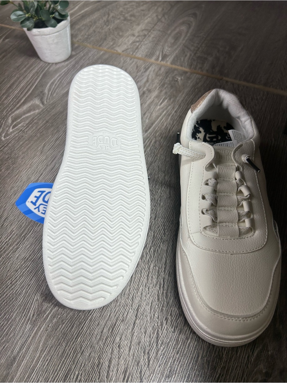 Hey dude Hudson lift metallic Platform Sneakers with Silver Accent and Gold Heel - Picture 9 of 10